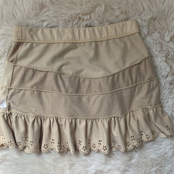 Your Basic Look Suede Pleated Tiered Eyelet Mini Skirt Size Small - Picture 7 of 10